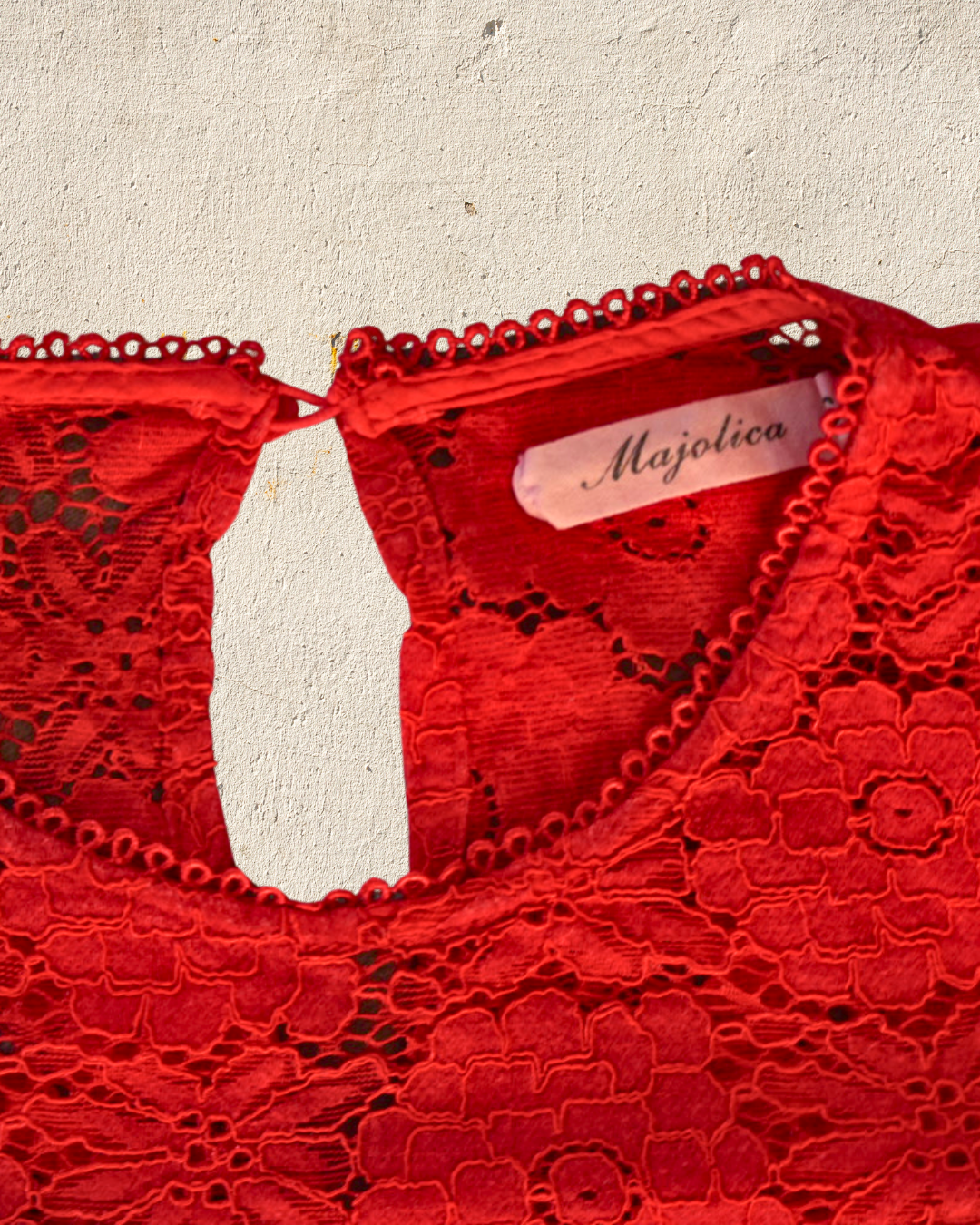 Blusa roja de encaje Majolica